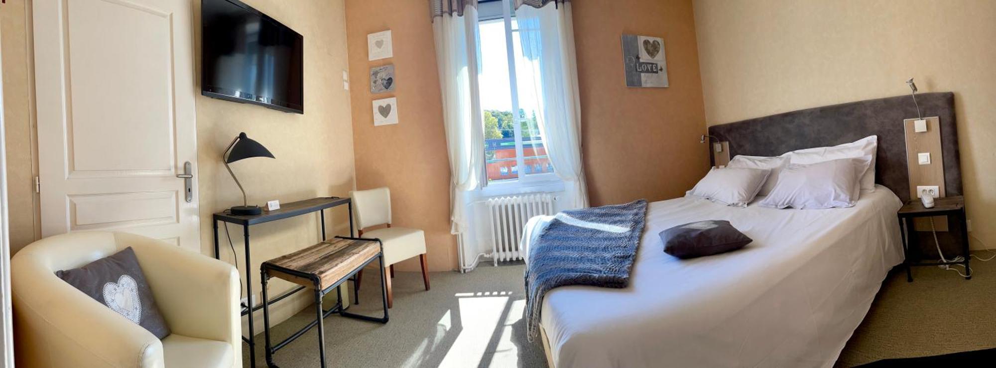 Hotel Gambetta Lons-le-Saunier Bagian luar foto