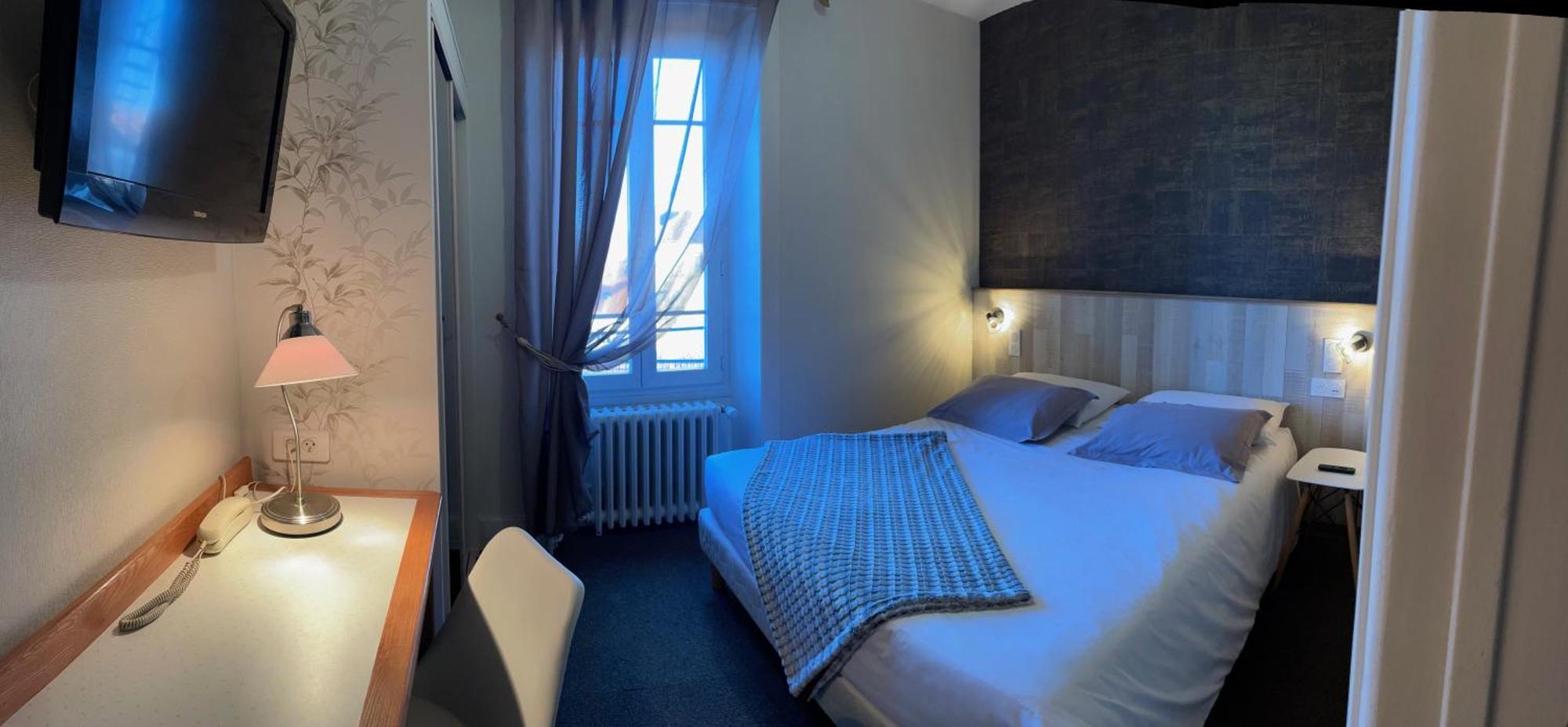 Hotel Gambetta Lons-le-Saunier Bagian luar foto